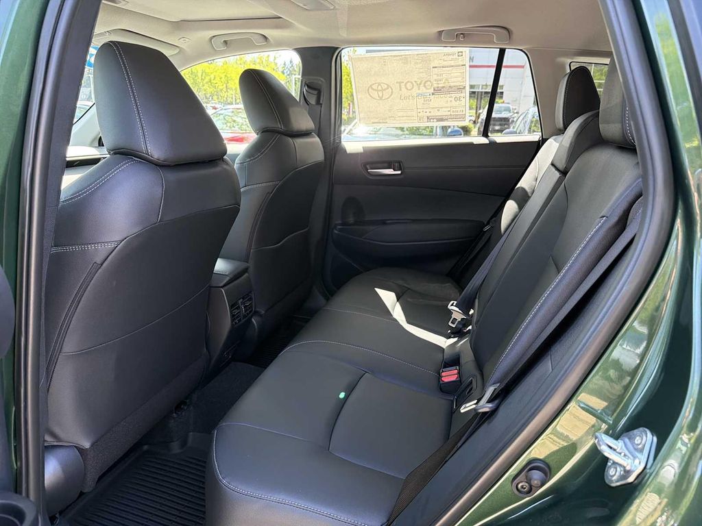 TOYOTA COROLLA CROSS - 6