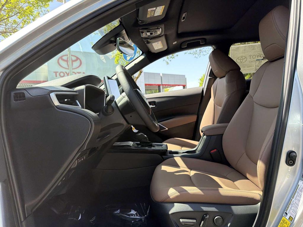 TOYOTA COROLLA CROSS - 5