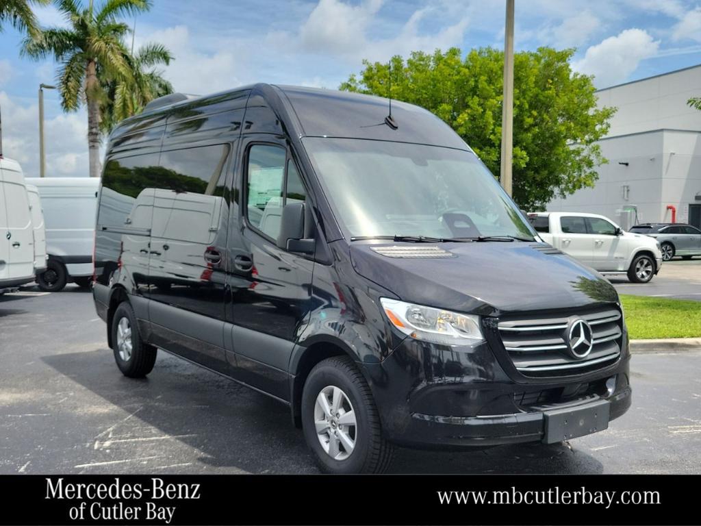 New 2025 Mercedes-Benz Sprinter 2500 144 WB Standard Roof Passenger