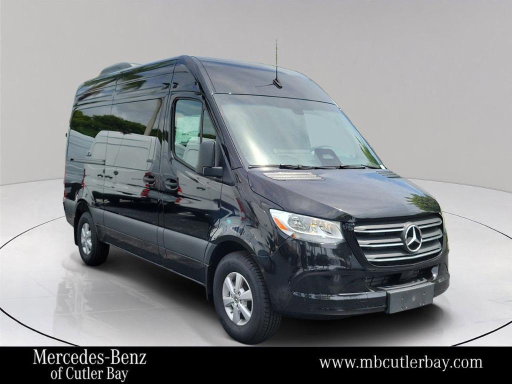 New 2025 Mercedes-Benz Sprinter 2500 144 WB Standard Roof Passenger