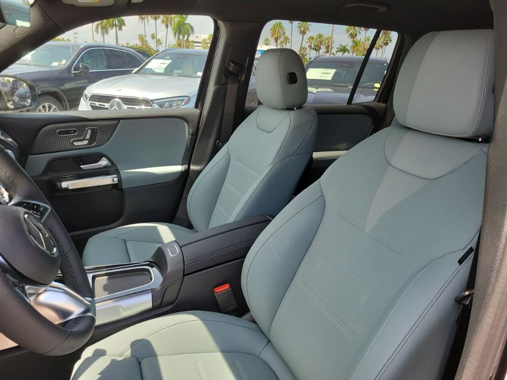 2026 Mercedes-BENZ GLB 缩略图 22