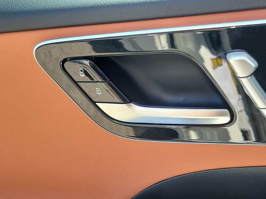 2026 Mercedes-BENZ C-CLASS 缩略图 22