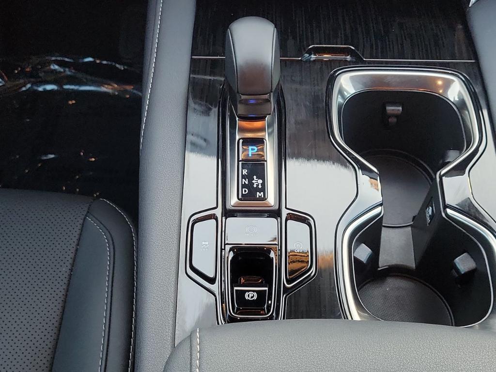 صورة مصغرة 19 لـ 2025 Lexus RX 350 350
