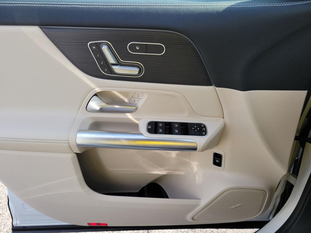 2026 Mercedes-BENZ GLA 缩略图 24
