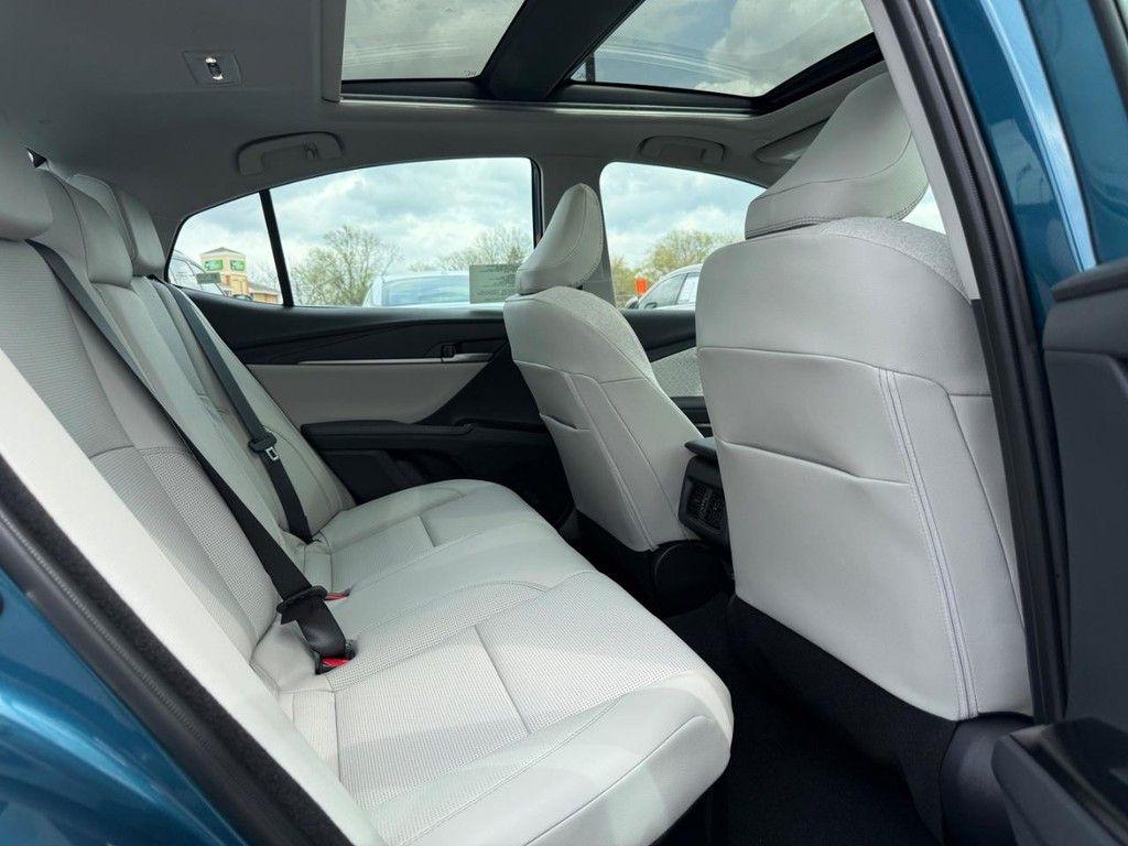 TOYOTA CAMRY - 5