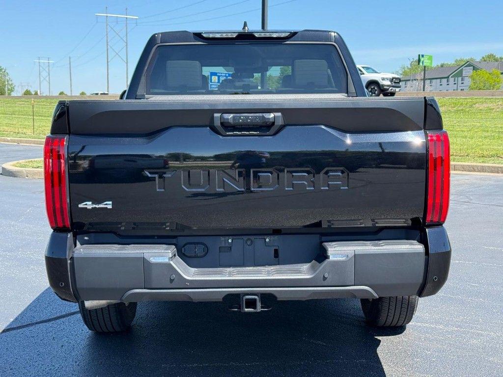 TOYOTA TUNDRA - 4
