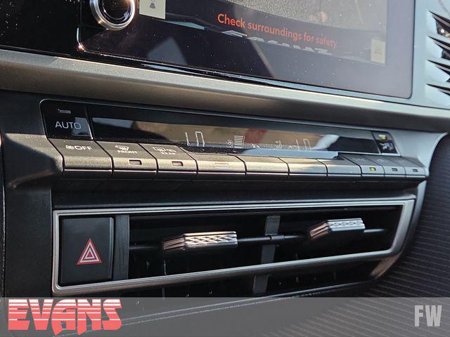 صورة 9 لـ 2025 Toyota CAMRY SE