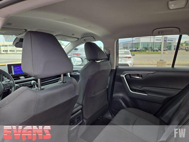 2025 Toyota RAV4 XLE — миниатюра 23