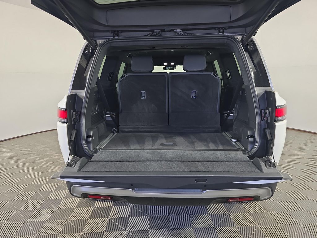 صورة 14 لـ 2024 Rivian R1S ADVENTURE PACKAGE