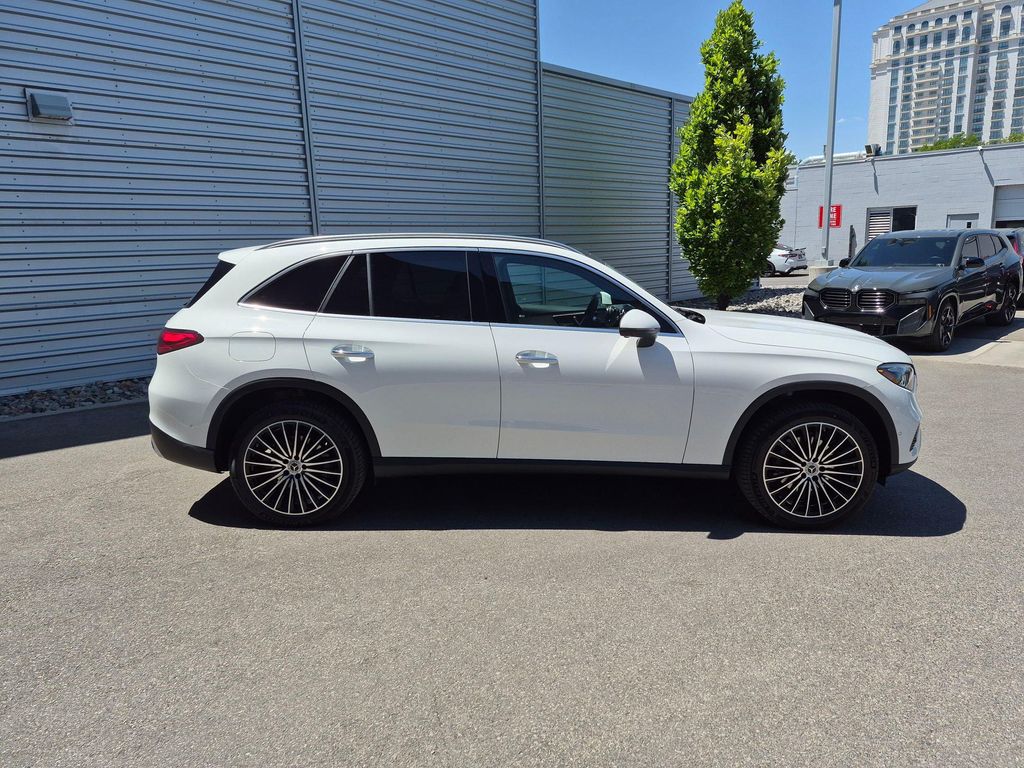 2026 Mercedes-BENZ GLC 照片 2