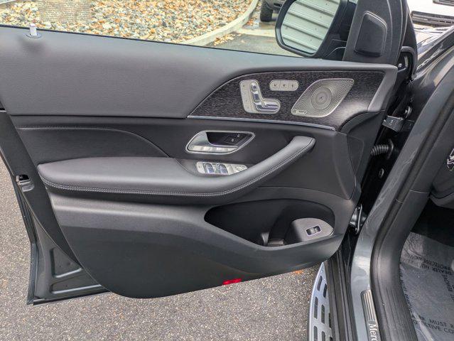 MERCEDES-BENZ GLS - 10