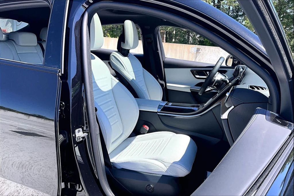 MERCEDES-BENZ GLC - 9