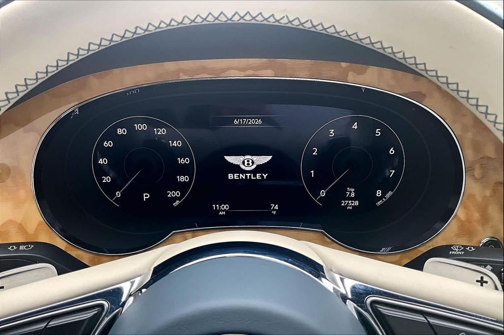 2022 Bentley BENTAYGA V8 — миниатюра 25