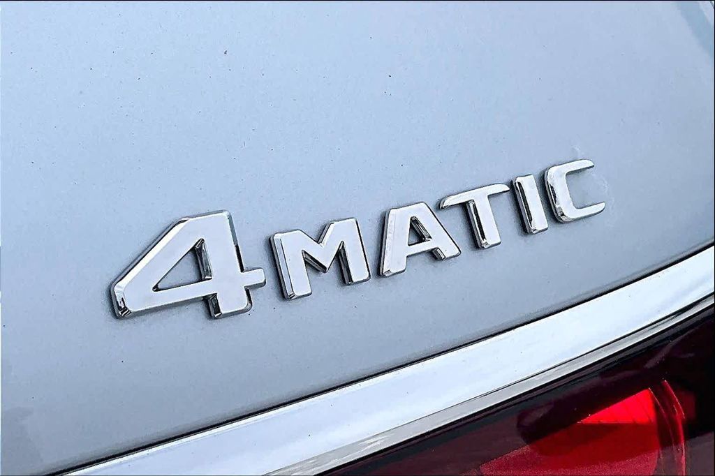 MERCEDES-BENZ GLS - 10