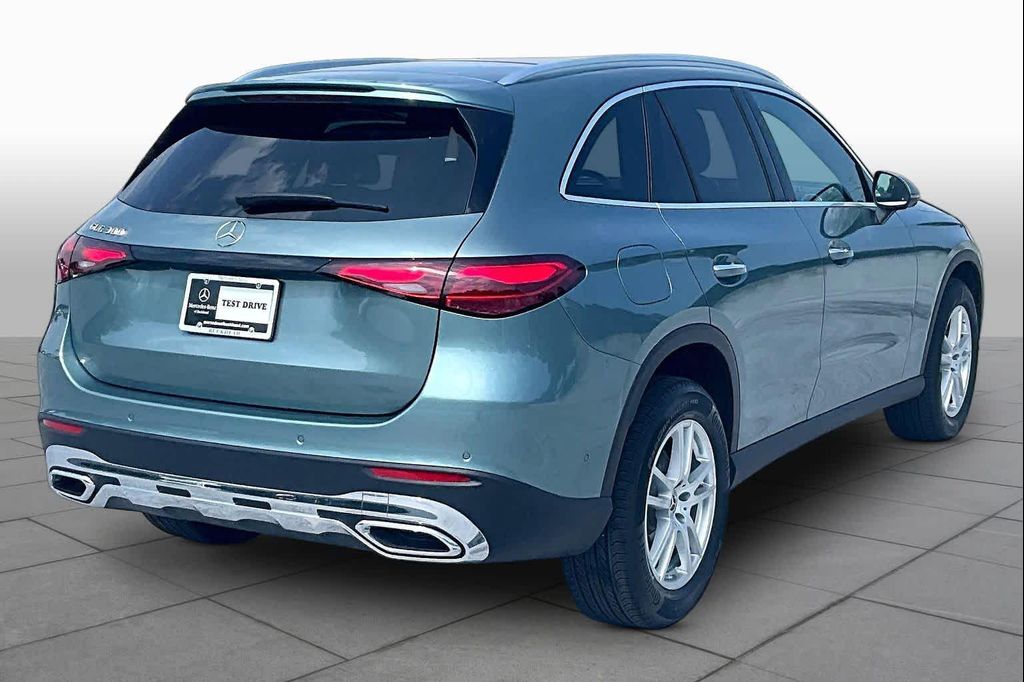 2026 Mercedes-BENZ GLC 缩略图 12