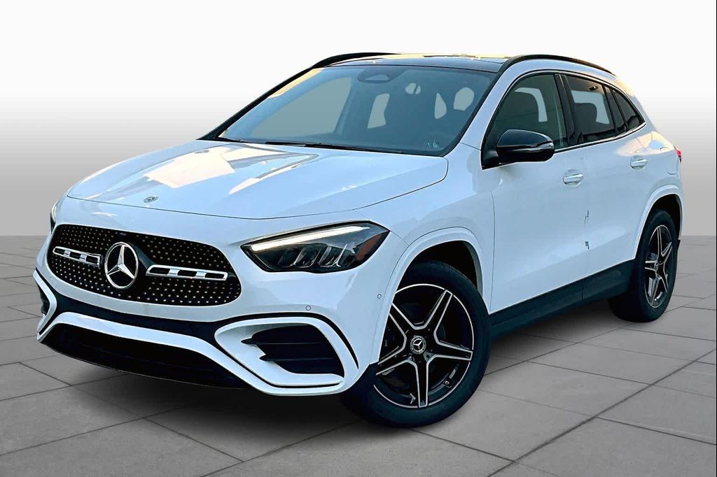 MERCEDES-BENZ GLA-CLASS - 1