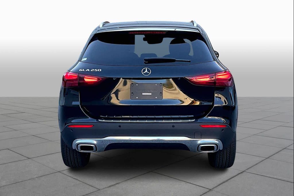 MERCEDES-BENZ GLA-CLASS - 5