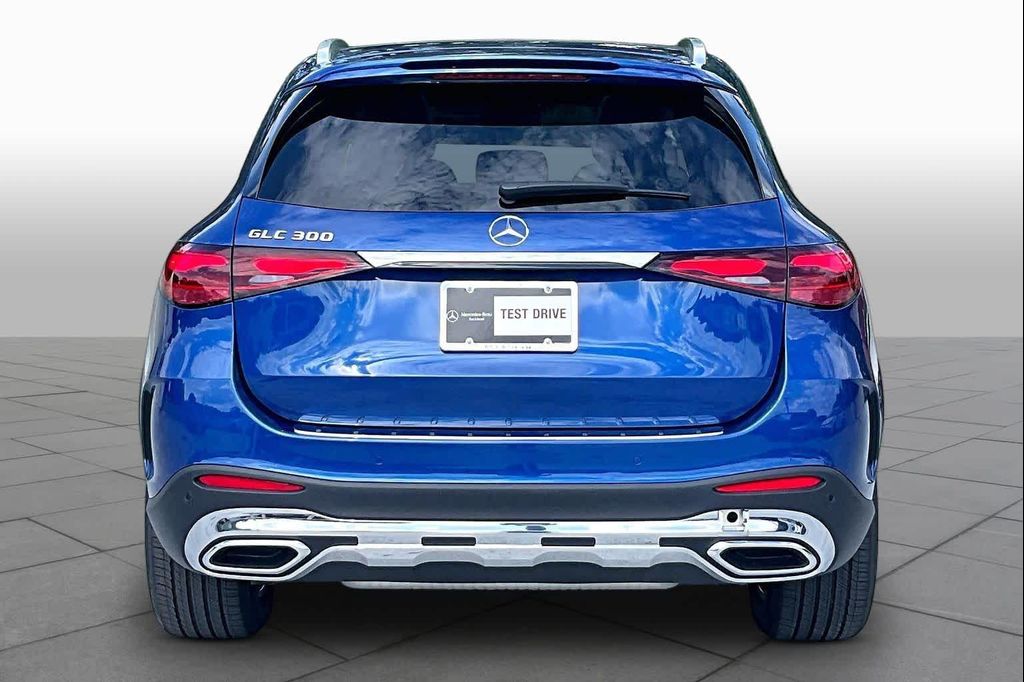 MERCEDES-BENZ GLC - 5