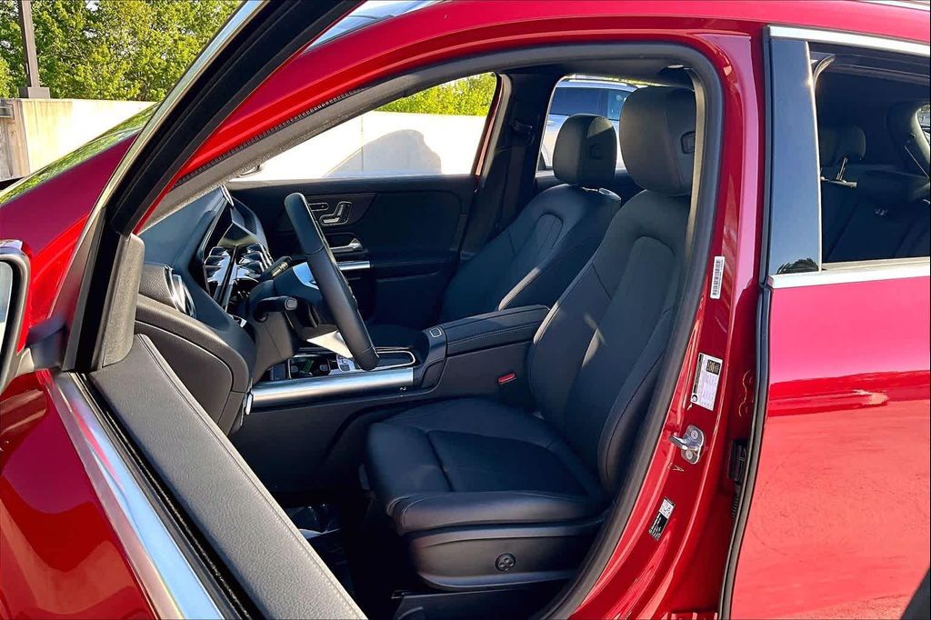 MERCEDES-BENZ GLA-CLASS - 8