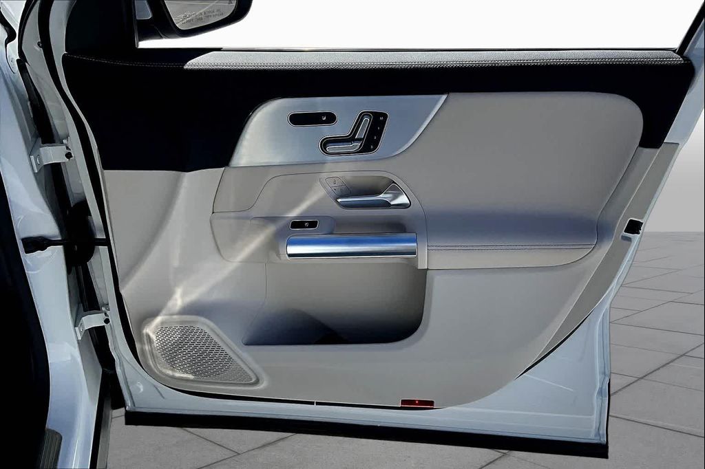 صورة مصغرة 21 لـ 2026 Mercedes-BENZ GLA