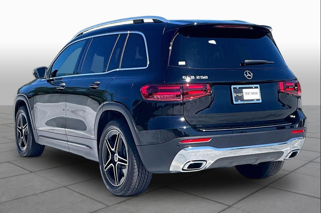 صورة مصغرة 11 لـ 2026 Mercedes-BENZ GLB