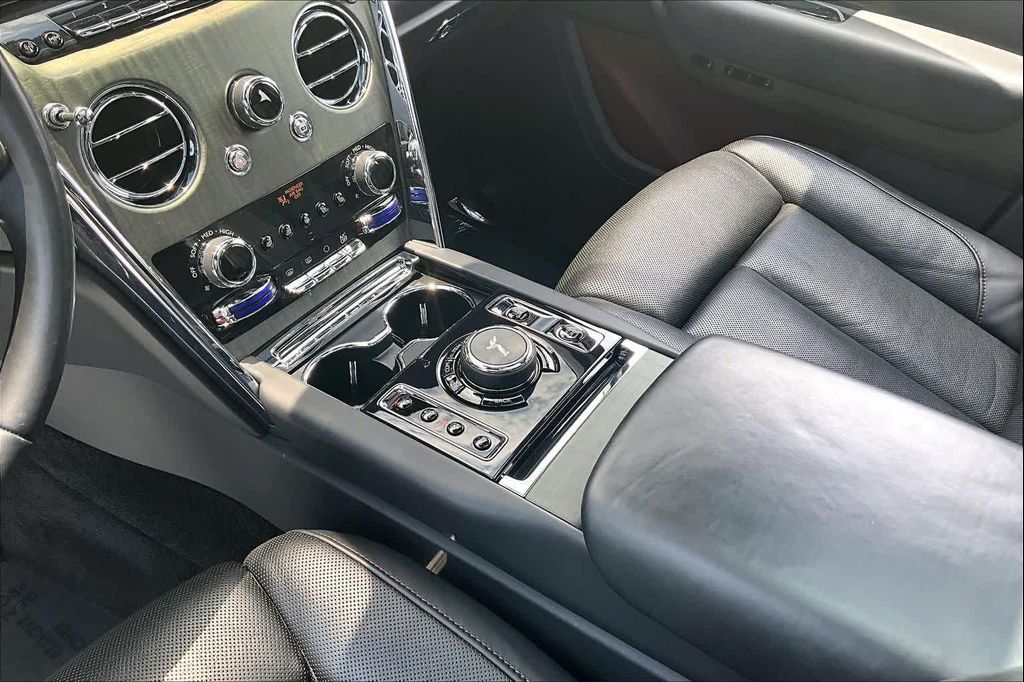 2021 ROLLS-ROYCE CULLINAN 缩略图 16