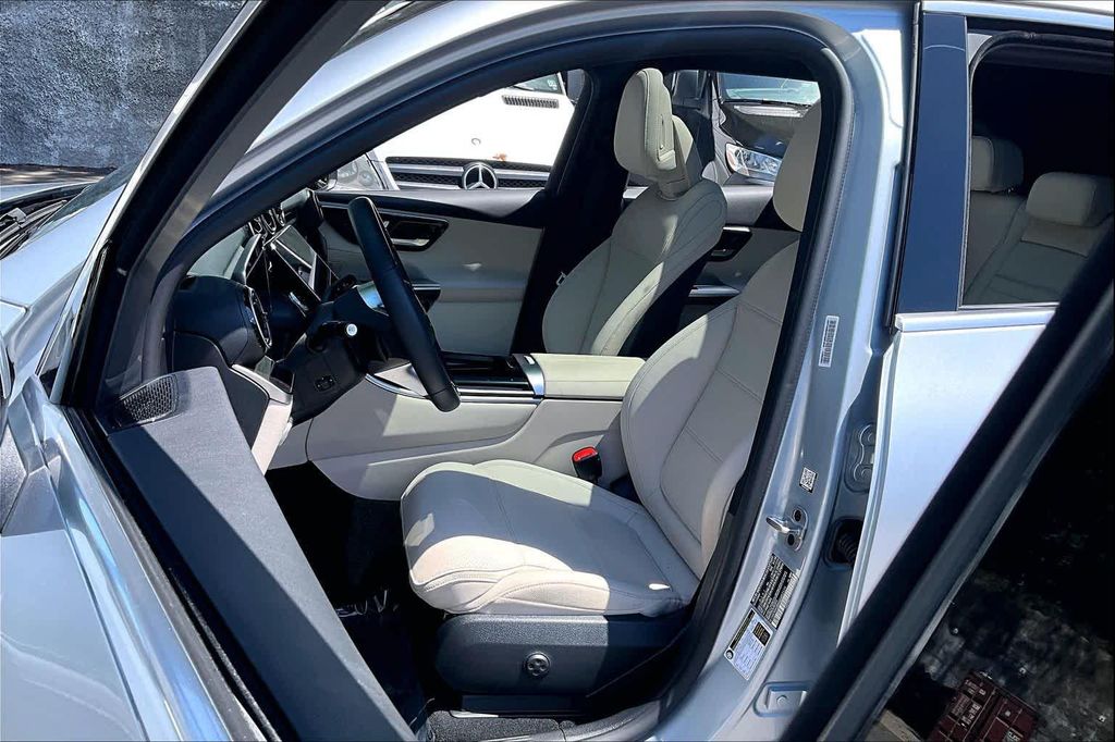 MERCEDES-BENZ GLC - 8