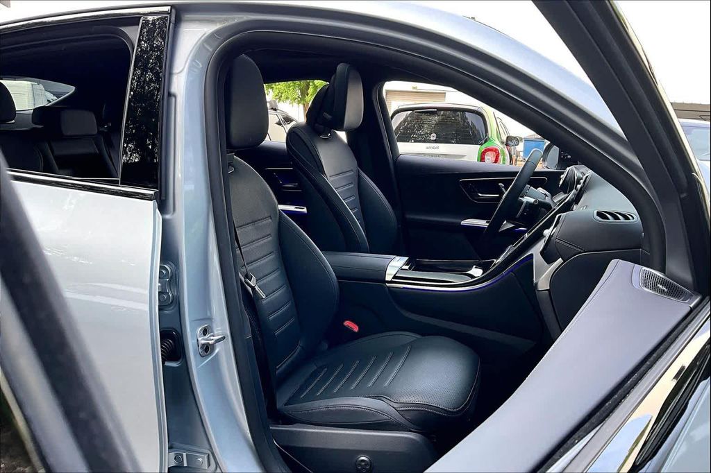 MERCEDES-BENZ GLC - 9