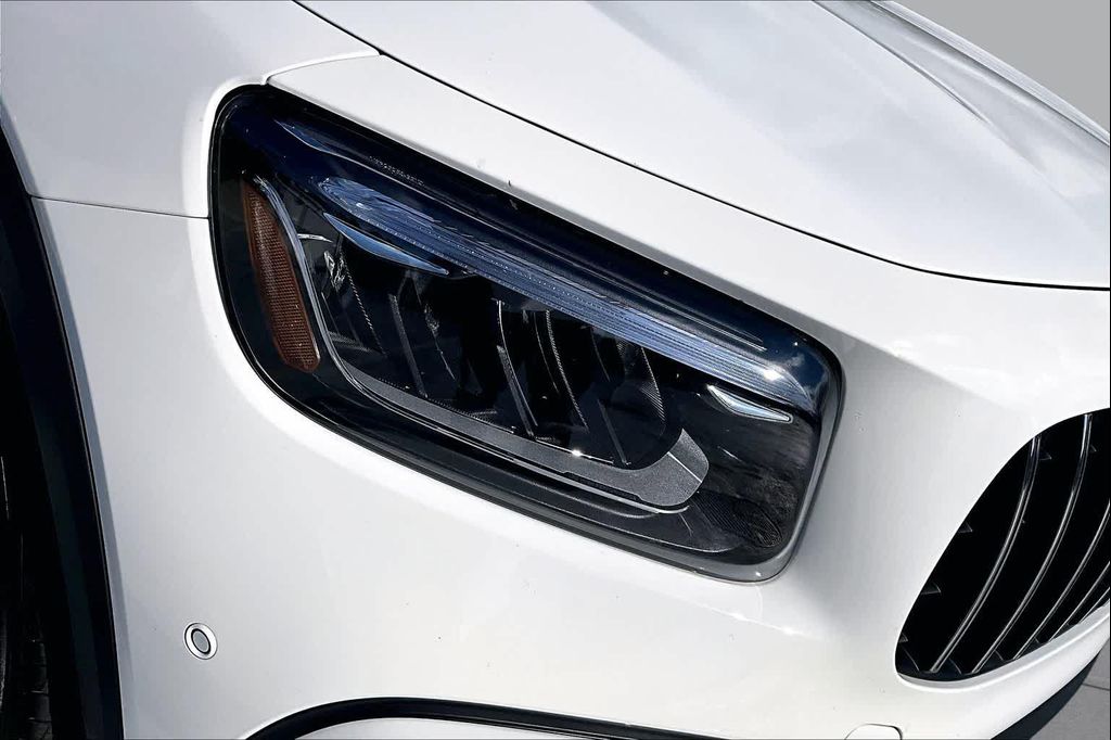 2026 Mercedes-BENZ AMG GLB 35 4MATIC — миниатюра 28