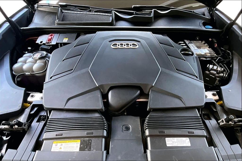 صورة مصغرة 32 لـ 2024 AUDI Q8 55 PREMIUM PLUS