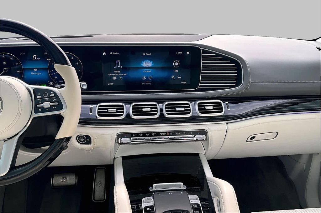 صورة 7 لـ 2022 Mercedes-BENZ GLS MAYBACH