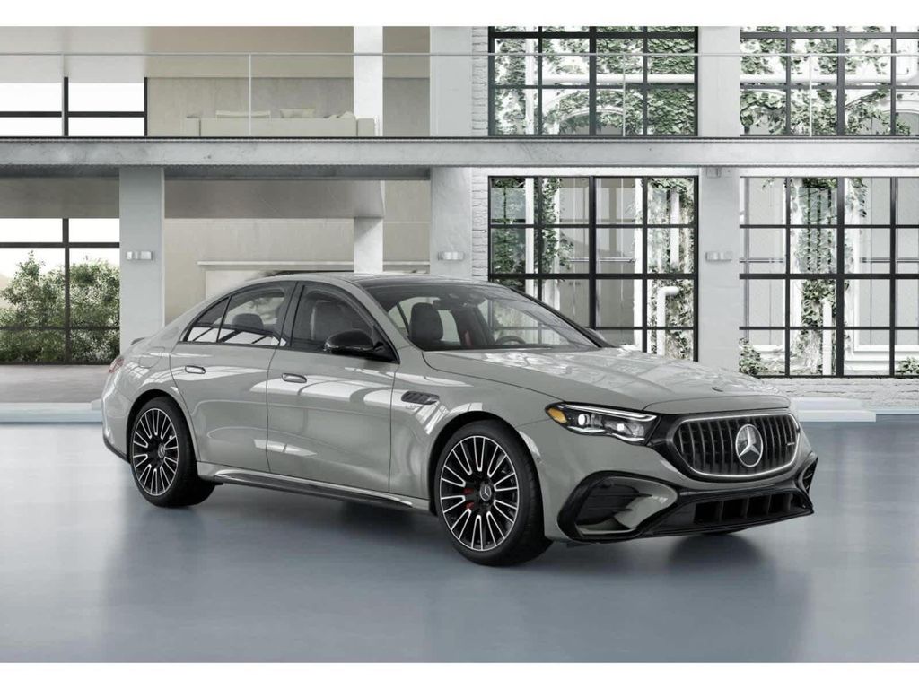 صورة 10 لـ 2026 Mercedes-BENZ AMG E 53 E 4MATIC+
