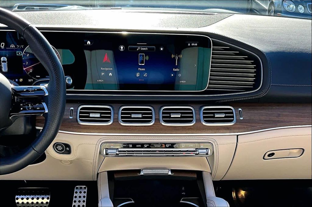 MERCEDES-BENZ GLS - 7