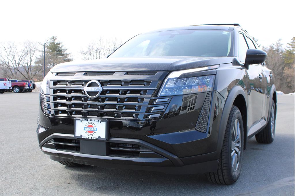 New 2026 Nissan Pathfinder SV