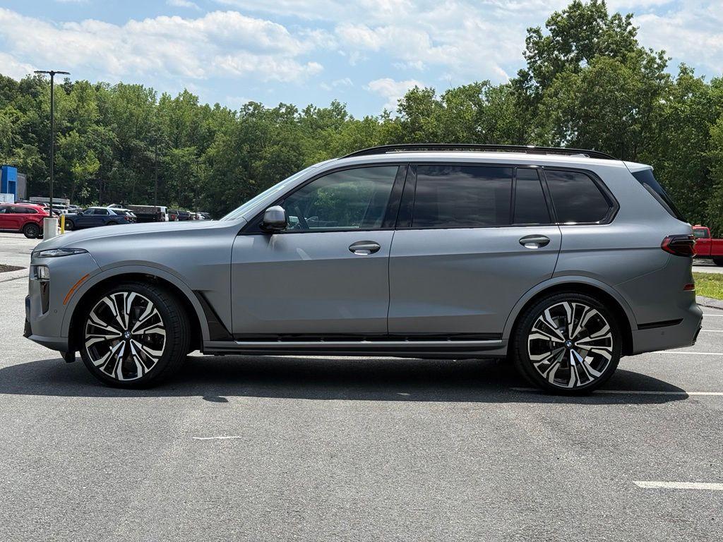 صورة 3 لـ 2027 BMW X7 XDRIVE40I