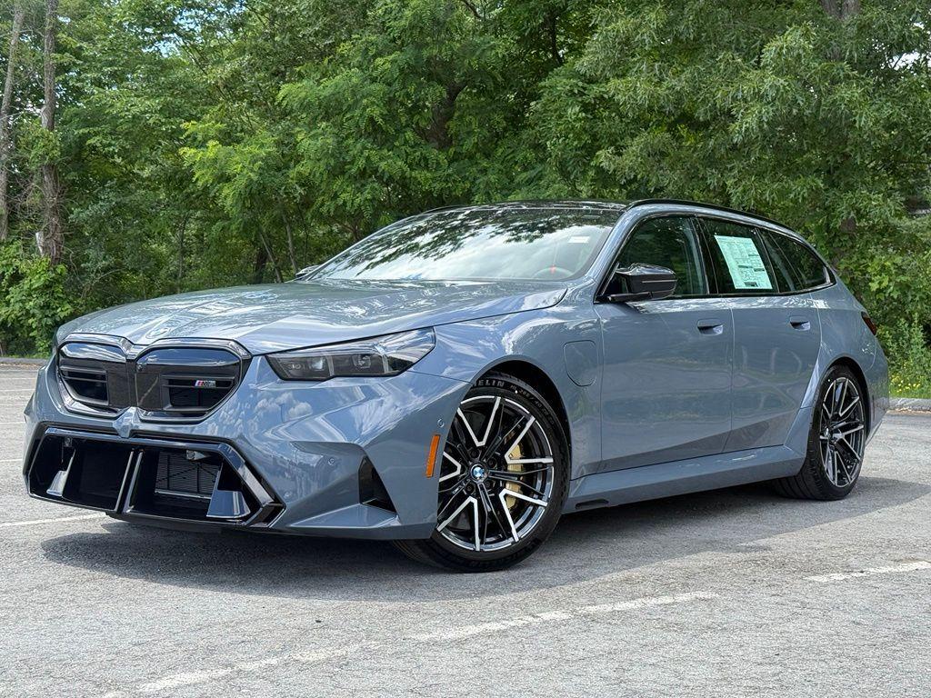 New 2027 BMW M5 Base
