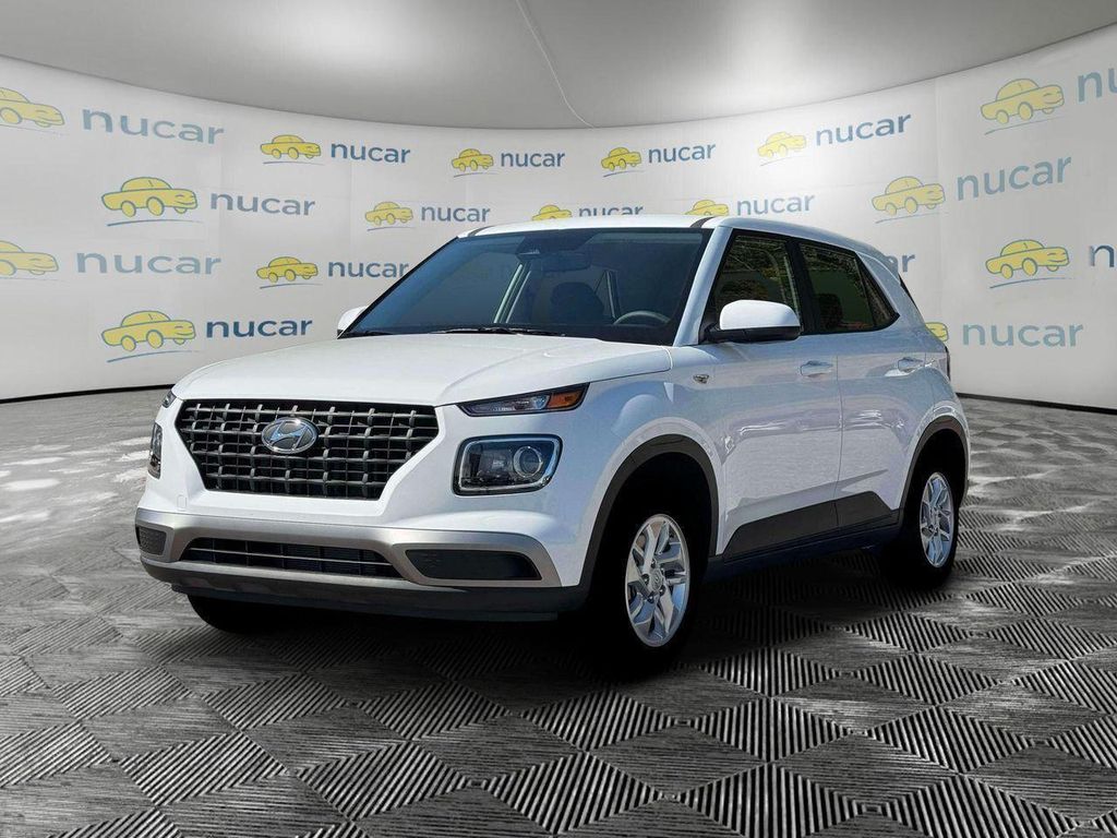 New 2026 Hyundai VENUE SE