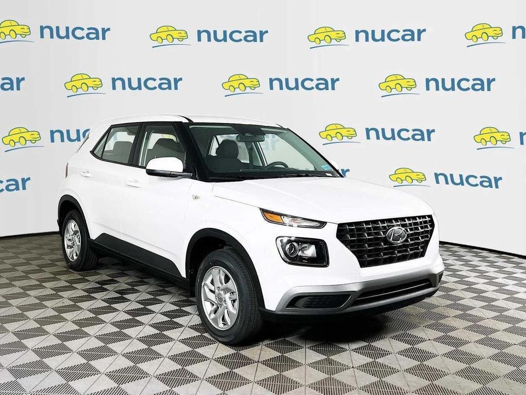 New 2026 Hyundai VENUE SE
