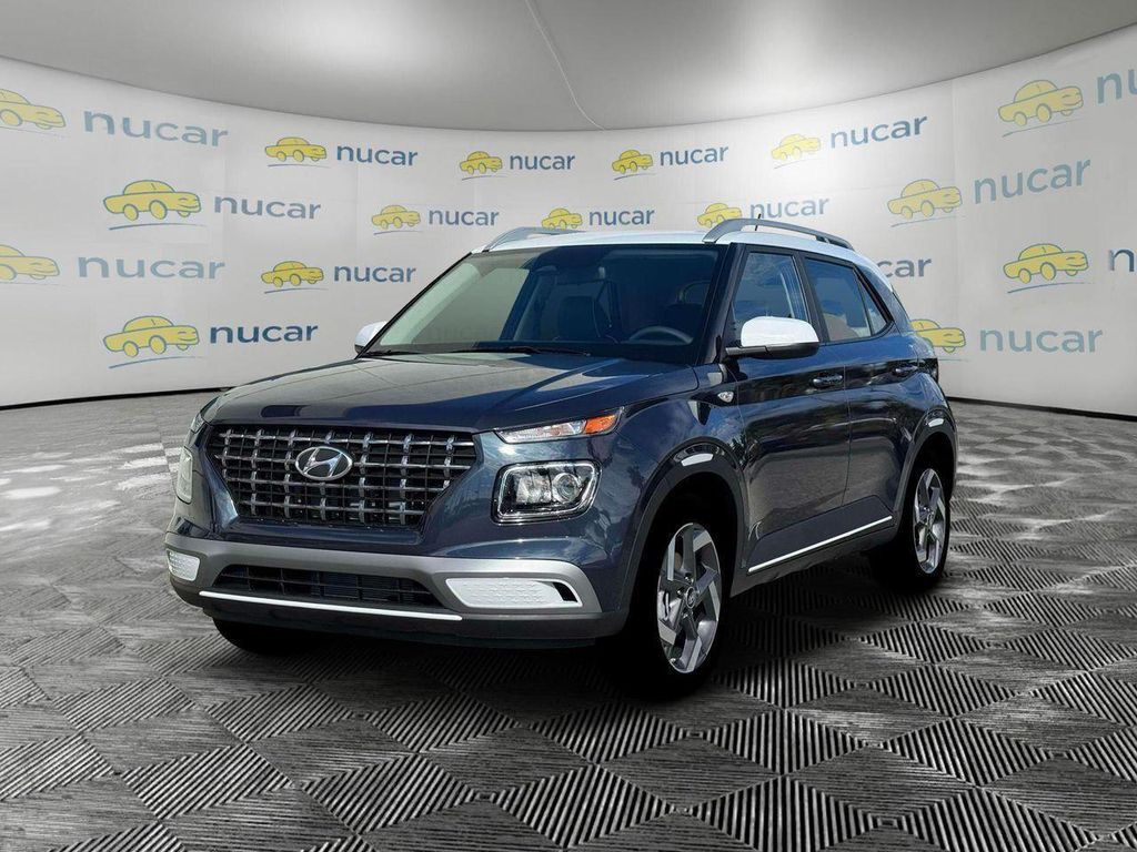 New 2026 Hyundai VENUE SEL w/Two-Tone Roof