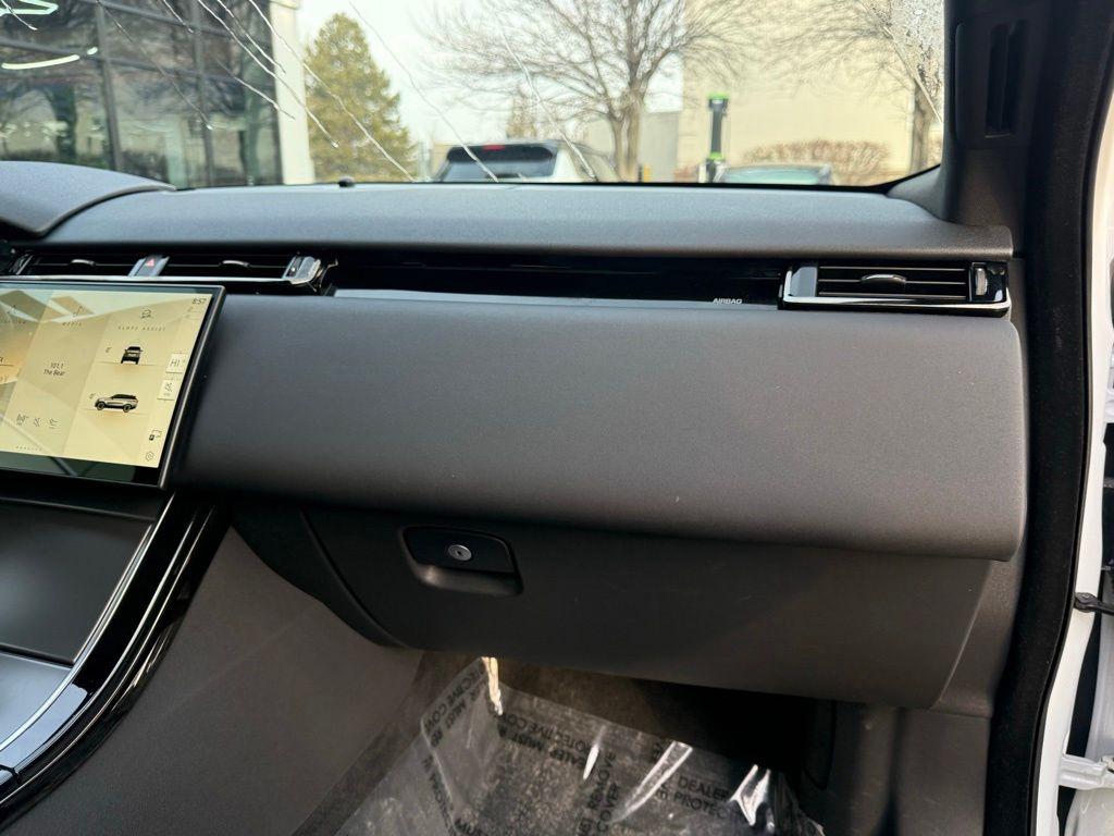 صورة مصغرة 27 لـ 2025 LAND Rover RANGE ROVER VELAR P250 DYNAMIC SE