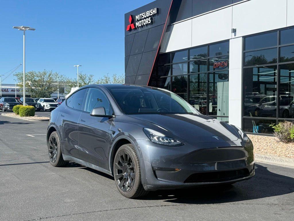 TESLA MODEL Y LONG RANGE - 1
