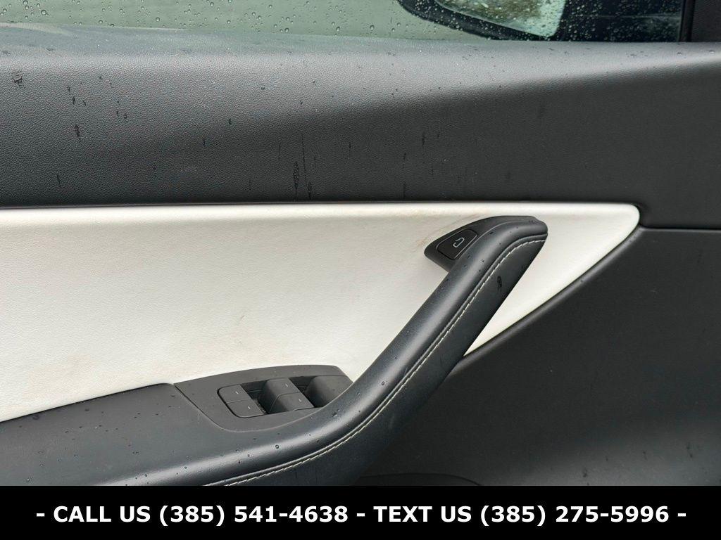TESLA MODEL Y LONG RANGE - 9