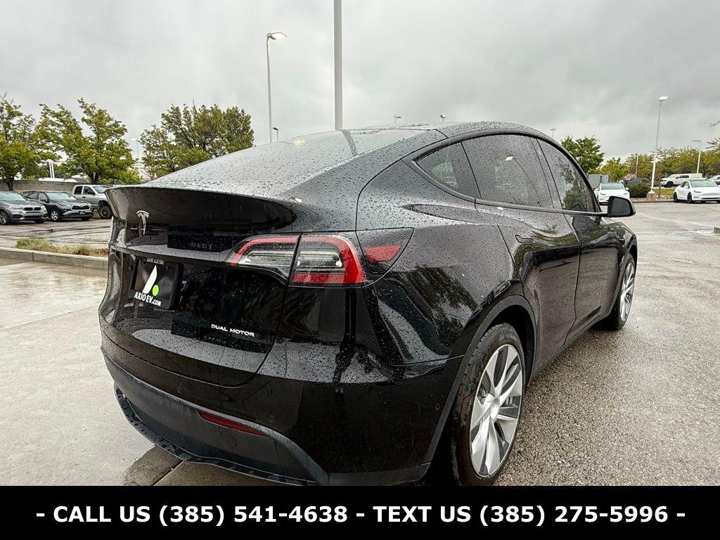 TESLA MODEL Y LONG RANGE - 7