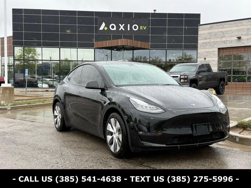 TESLA MODEL Y LONG RANGE - 1