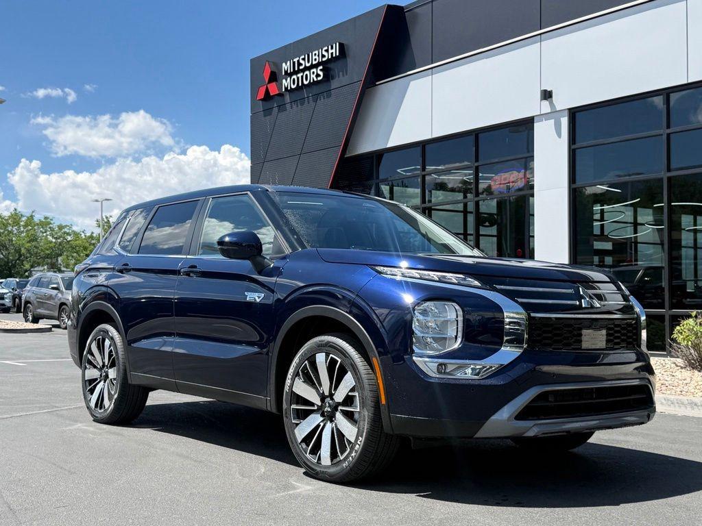 New 2026 Mitsubishi Outlander PHEV SE