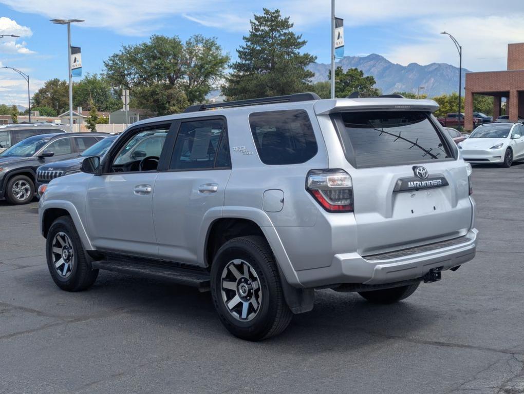 TOYOTA 4RUNNER - 7