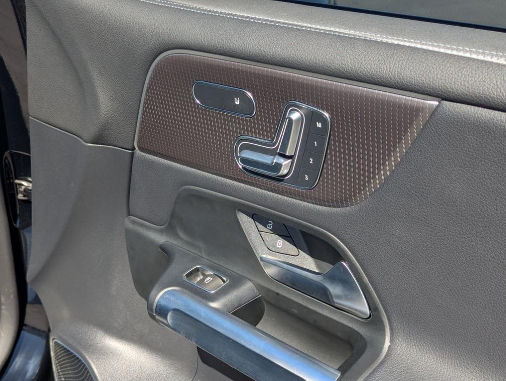 صورة 33 لـ 2022 Mercedes-BENZ EQB