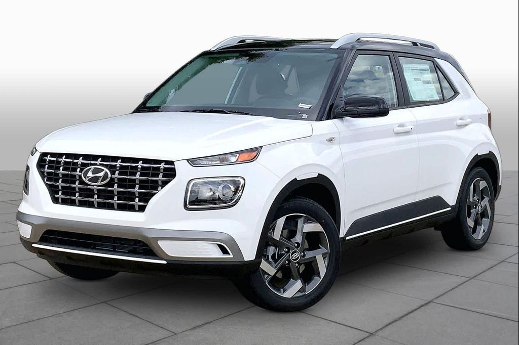 New 2026 Hyundai VENUE SEL w/Two-Tone Roof