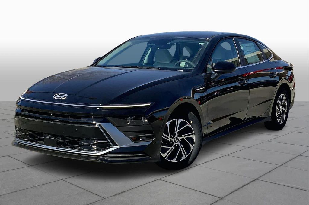 New 2026 Hyundai SONATA Hybrid Base