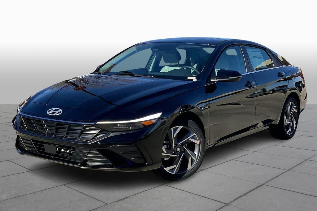 New 2026 Hyundai ELANTRA Limited